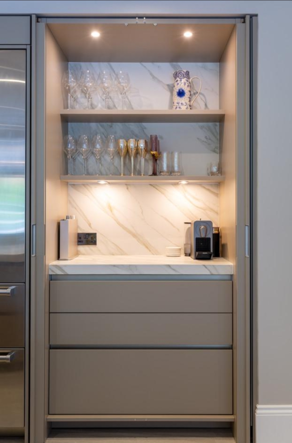 MKK-105 Modern Kahve Köşesi | Mekan Kapı